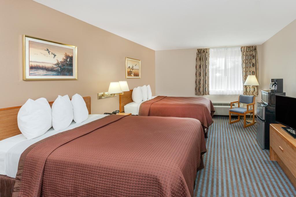 Days Inn By Wyndham Charleston Екстериор снимка